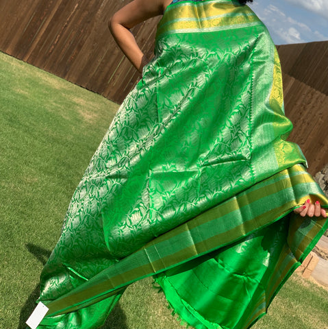 KHEE - Parrot Green